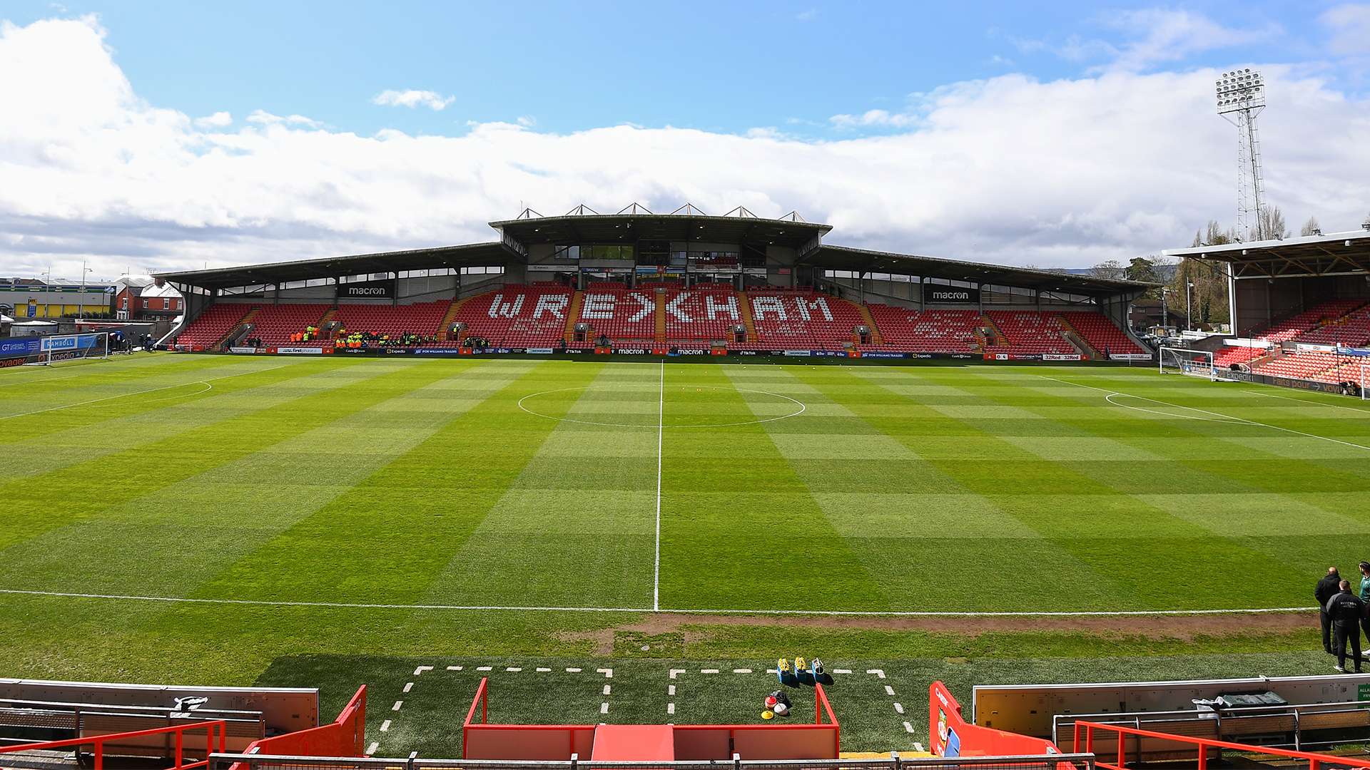 方面有着非 方面有着非